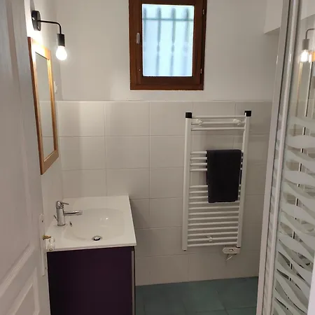 15 Places Avec Jacuzzi A Le Mourtis بيت للعطل *