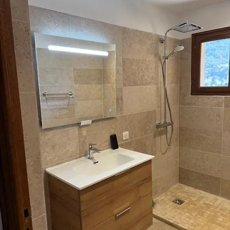 15 Places Avec Jacuzzi à Le Mourtis * Boutx