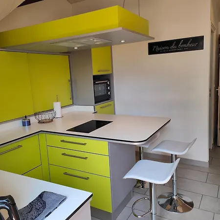 15 Places Avec Jacuzzi A Le Mourtis Ferienhaus *