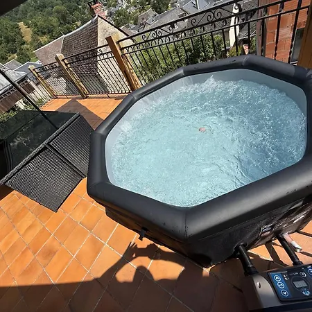 15 Places Avec Jacuzzi à Le Mourtis