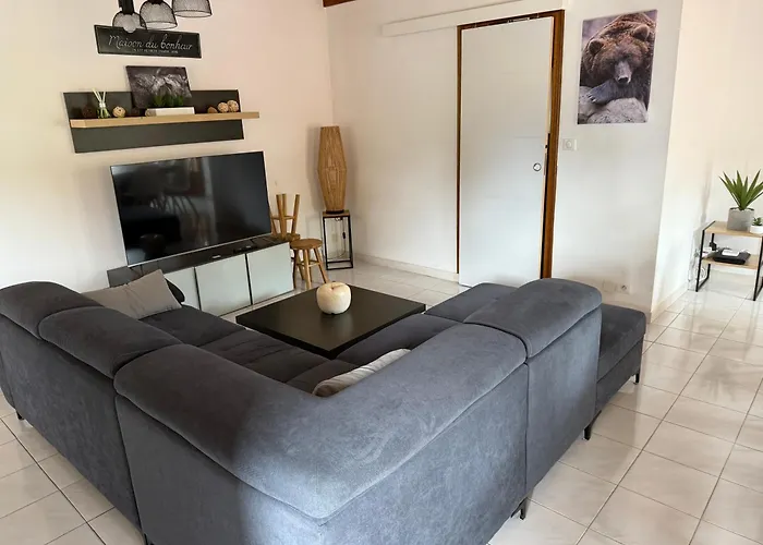 15 Places Avec Jacuzzi A Le Mourtis Feriehus *