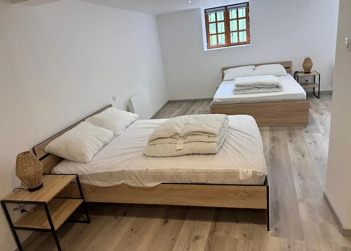 15 Places Avec Jacuzzi A Le Mourtis